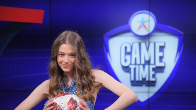 Η-Γεωργία-Μεσαρίτη-στο-ΟΠΑΠ-game-time:-Ο-Μουζακίτης,-ο-ρόλος-κομπάρσου-με-τον-Μπράντ-Πιτ-και-η-Έμα-Στόουν