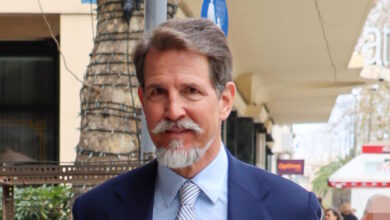 Παύλος-Ντε-Γκρες:-«Το-τι-θα-γίνει-με-τον-στρατό,-είναι-δικά-μας-θέματα»