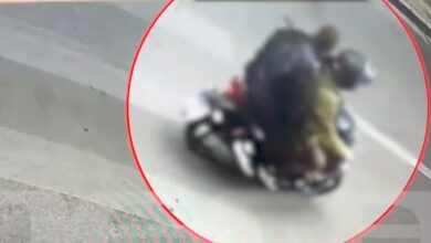 Νομική-Σχολή-Αθηνών:-Βίντεο-ντοκουμέντο-πριν-από-την-επίθεση-των-κουκουλοφόρων-–-Η-ύποπτη-μοτοσικλέτα-και-οι-κινήσεις-των-δραστών