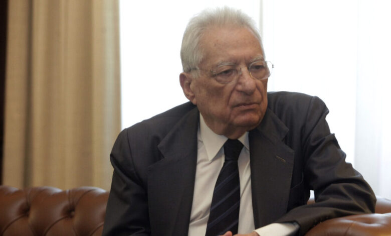 Πέθανε-ο-πρώην-υπουργός-Εξωτερικών-Πέτρος-Μολυβιάτης-σε-ηλικία-97-ετών