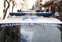 Γυναίκα-σε-αμόκ-προκάλεσε-ζημιές-σε-αυτοκίνητα-και-επιτέθηκε-σε-αστυνομικούς-στο-Ηράκλειο