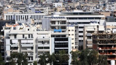 Φορολογικές-δηλώσεις:-Τα-στοιχεία-της-ΑΑΔΕ-έδειξαν-δαπάνες,-δάνεια,-αυτοκίνητα-σκάφη-και-πισίνες