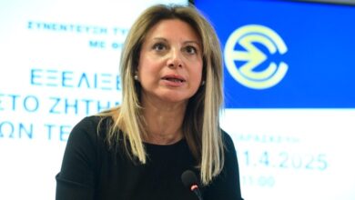 Επίθεση-Καρυστιανού-σε-Βελόπουλο:-«Μπλόκαρε»-τη-συζήτηση-για-τα-Τέμπη-στο-Ευρωκοινοβούλιο