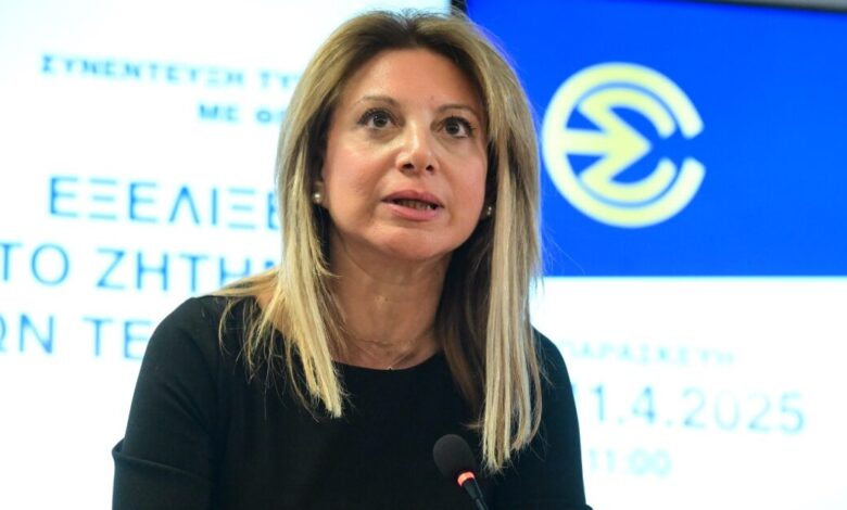 Επίθεση-Καρυστιανού-σε-Βελόπουλο:-«Μπλόκαρε»-τη-συζήτηση-για-τα-Τέμπη-στο-Ευρωκοινοβούλιο