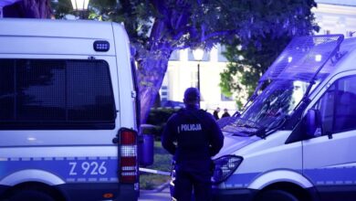 Πολωνία:-22χρονος-με-τσεκούρι-αποκεφάλισε-μια-γυναίκα-στο-πανεπιστήμιο-της-Βαρσοβίας-–-Χειροπέδες-στον-δράστη