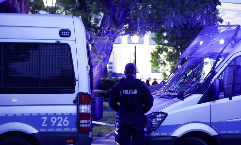 Πολωνία:-22χρονος-με-τσεκούρι-αποκεφάλισε-μια-γυναίκα-στο-πανεπιστήμιο-της-Βαρσοβίας-–-Χειροπέδες-στον-δράστη