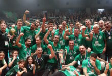 Παναθηναϊκός:-Τα-δάκρυα-του-Πρωτοψάλτη,-οι-έξαλλοι-πανηγυρισμοί-και-η-απονομή-του-τροπαίου-για-τον-τίτλο-στη-volley-league