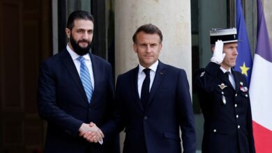 Ο-Εμανουέλ-Μακρόν-θα-πιέσει-την-ΕΕ-και-τις-ΗΠΑ-για-την-άρση-των-κυρώσεων-σε-βάρος-της-Συρίας
