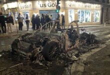 Παρίσι:-Αυτοκίνητο-έπεσε-πάνω-σε-οπαδούς-της-Παρί