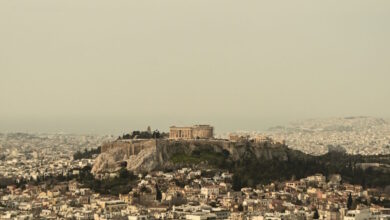 Καιρός-αύριο:-Αποπνικτική-ζέστη-έως-32-βαθμούς,-με-αφρικανική-σκόνη-και-τοπικές-βροχές
