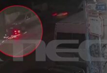 Περιστέρι:-Βίντεο-ντοκουμέντο-από-την-παράσυρση-οδηγού-μοτοσικλέτας-από-αυτοκίνητο