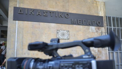 Θεσσαλονίκη:-Απολογούνται-οι-13-ανήλικοι-ακροδεξιάς-οργάνωσης-για-ληστείες,-απάτες-και-ναρκωτικά