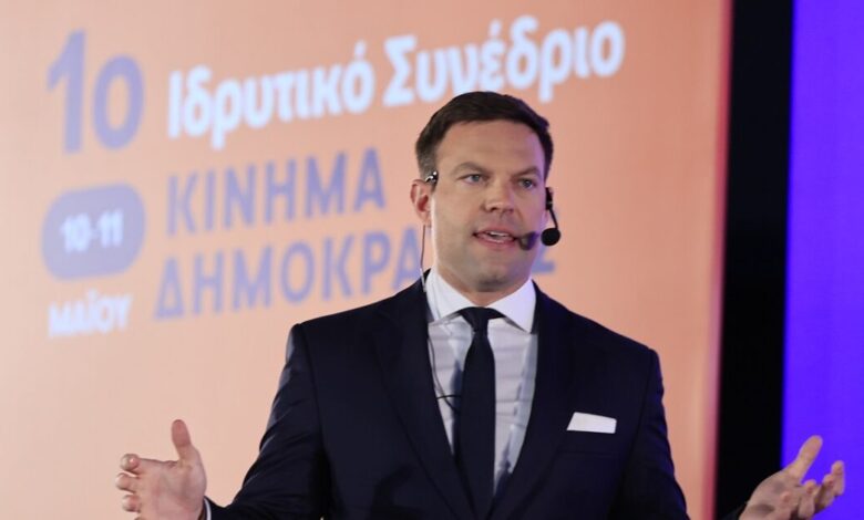 Κασσελάκης:-ΝΔ,-ΠΑΣΟΚ,-ΣΥΡΙΖΑ-είναι-τρεις-όψεις-του-ίδιου-διεφθαρμένου-συστήματος-–-Συνεργασία-με-Πλεύση-Ελευθερίας-για-τα-Τέμπη