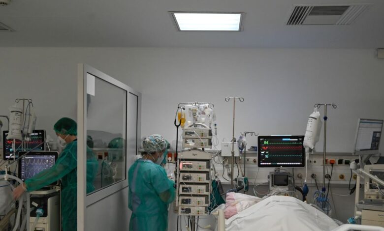 Αγρίνιο:-Ποινικές-διώξεις-για-40-θανάτους-από-κορονοϊό-σε-ΜΕΘ-την-περίοδο-της-πανδημίας