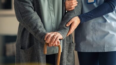 Λέσβος:-Συνεχόμενες-αναβολές-στην-υπόθεση-της-μαζικής-δηλητηρίασης-σε-κέντρο-πρόνοιας-–-Ένας-60χρονος-ΑμεΑ-είχε-πεθάνει-από-μολυσμένο-φαγητό