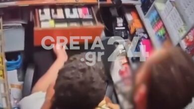 Ηράκλειο:-Βίντεο-ντοκουμέντο-από-ληστεία-σε-περίπτερο-–-Η-στιγμή-που-ο-δράστης-βάζει-μαχαίρι-στον-λαιμό-εργαζομένου
