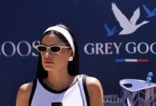 Η-Χριστίνα-Μπόμπα-στα-γήπεδα-τένις-του-navarino-challenge-απολαμβάνοντας-grey-goose-super-premium-βότκα