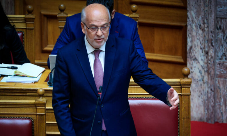 Κόντρα-Φλωρίδη-–-Γιαννούλη-στη-Βουλή-για-τα-περί-«περιθωριακών-κομμάτων»:-«Ξέρουν-για-ποια-μίλησα»-–-«Έλεος-με-τη-χυδαιότητα»
