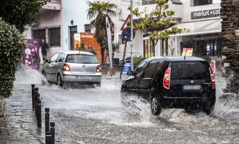 Καιρός:-Καταιγίδες,-χαλάζι-και-ισχυροί-άνεμοι-φέρνει-το-βαρομετρικό-«ines»-–-Έκτακτο-δελτίο-μέσα-στην-ημέρα