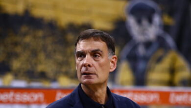 Καθυσηχαστικός-ο-Μπαρτζώκας-μετά-το-ΑΕΚ-–-Ολυμπιακός-για-τους-τραυματίες:-«Δεν-είναι-τίποτα-σοβαρό»