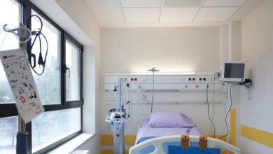 Θεσσαλονίκη:-Εξιτήριο-για-τον-26χρονο-που-νοσηλευόταν-με-εγκαύματα-μετά-τη-φονική-φωτιά-στο-Κοτσάνι
