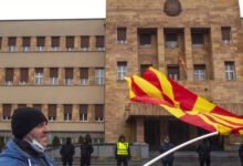 Βόρεια-Μακεδονία:-Παραιτήθηκε-από-υπουργός-Υγείας-ο-Άρμπεν-Ταραβάρι-μετά-την-αποχώρηση-του-κόμματός-του-από-την-κυβέρνηση-Μίτσκοσκι