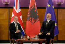 Έντι-Ράμα:-Βροντερό-«όχι»-στον-Κιρ-Στάρμερ-για-τη-δημιουργία-κέντρων-επιστροφής-προσφύγων-στην-Αλβανία