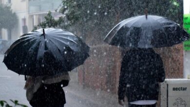 Καιρός-αύριο:-Ισχυρές-καταιγίδες-σε-όλη-τη-χώρα,-θυελλώδεις-άνεμοι-και-αφρικανική-σκόνη-στα-νότια-και-τις-Κυκλάδες
