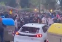 Αυτοκίνητο-παρέσυρε-οπαδούς-πριν-το-Εσπανιόλ-–-Μπαρτσελόνα-και-προκάλεσε-πανικό-στη-Βαρκελώνη