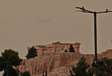 Καιρός:-«Πνίγηκε»-στην-αφρικανική-σκόνη-η-Αθήνα-–-Απόκοσμες-εικόνες-από-Ακρόπολη-και-Λυκαβηττό
