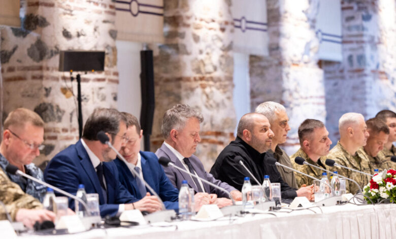 Ουκρανία-και-Ρωσία-θα-ανταλλάξουν-1.000-αιχμαλώτους-πολέμου-–-«Ικανοποιημένη»-η-ρωσική-πλευρά-από-τις-ειρηνευτικές-συνομιλίες
