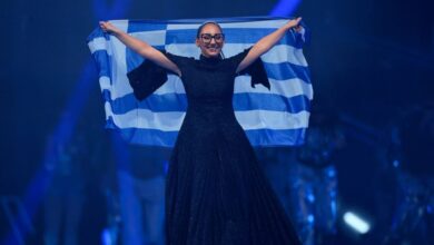 Τελικός-eurovision-2025:-Τι-ώρα-ξεκινάει-ο-διαγωνισμός,-πότε-εμφανίζεται-η-klavdia,-πώς-ψηφίζουμε-–-Όλα-όσα-πρέπει-να-γνωρίζετε