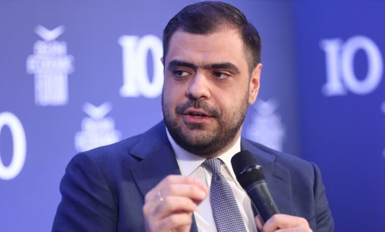 briefing-Παύλου-Μαρινάκη-σε-πολίτες:-Οι-εκλογές-το-2027,-το-final-four-και-το-whatsapp