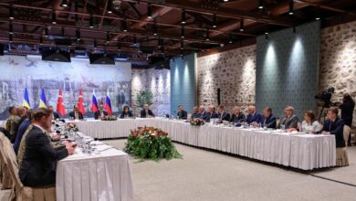 bbc-για-συνομιλίες-Ρωσίας-–-Ουκρανίας:-Στην-ίδια-αίθουσα,-αλλά-παραμένουν-πολύ-μακριά 
