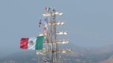 Το-Μεξικανικό-εκπαιδευτικό-που-έπεσε-στη-γέφυρα-του-Μπρούκλιν-είχε-έρθει-στον-Πειραιά
