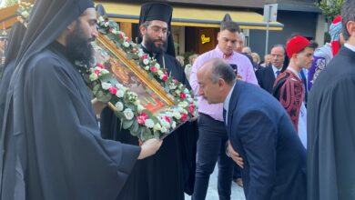 Ο-Ν.-Σακκάς-στην-υποδοχή-και-λιτάνευση-της-Τίμιας-Κάρας-του-Αγίου-Βησσαρίωνα
