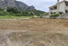 Σε-εξέλιξη-ο-καθαρισμός-δημοτικών-οικοπέδων-από-τον-Δήμο-Μετεώρων