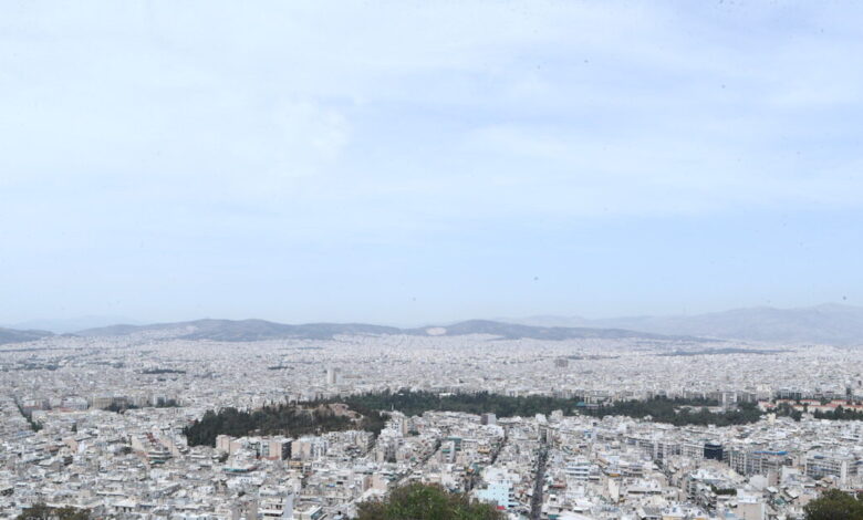 Καιρός-σήμερα:-Τοπικές-βροχές-σε-Ήπειρο-και-Ιόνιο-–-Ηλιοφάνεια-και-29-βαθμοί-στην-Αττική