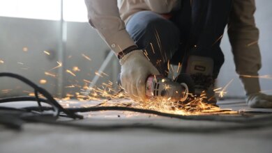 Επιδότηση-ρεύματος-για-επιχειρήσεις:-Ποιοι-δικαιούνται-έως-0,04e/kwh