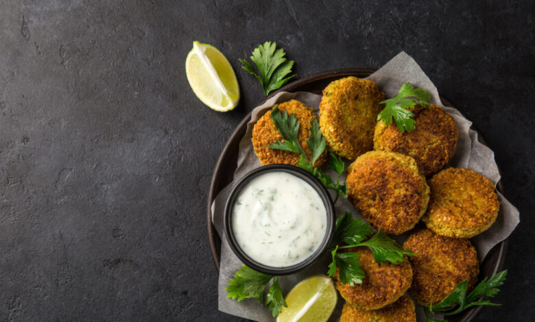 Τραγανά-φαλάφελ-στο-air-fryer:-Ο-μεσανατολίτικος-κεφτές-από-όσπρια-και-μυρωδικά