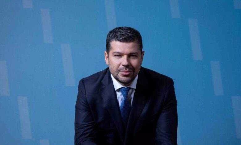 Στάσσης-(ΔΕΗ):-Νέο-πρόγραμμα-αγοράς-ιδίων-μετοχών-–-Σε-τι-επενδύει-ο-όμιλος