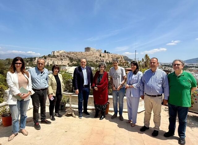 h-Μαρίνα-Κοντοτόλη-στο-σπίτι-και-το-Αρχείο-του-Μίκη-Θεοδωράκη