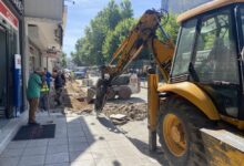 Στην-οδό-28ης-Οκτωβρίου-συνεχίζεται-η-ανακατασκευή-πεζοδρομίων-στα-Τρίκαλα