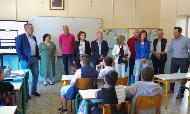 Κουρέτας:-Επίσκεψη-σε-σχολεία-Ρομά-στον-Δήμο-Σοφάδων-–-Δεσμεύσεις-για-αναβάθμιση-υποδομών