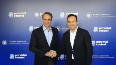 Η-Ελλάδα-στην-πρωτοπορία-για-την-προστασία-ανηλίκων-από-τα-social-media-–-Παπαστεργίου:-«Καθιερώνουμε-την-ψηφιακή-ενηλικίωση»