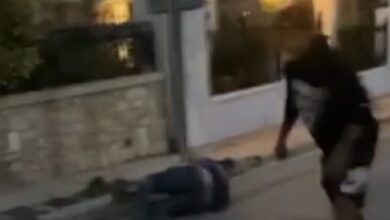 Γλυκά-Νερά:-Προφυλακίστηκε-ο-17χρονος-για-τον-ξυλοδαρμό-του-48χρονου-–-Υποστήριξε-ότι-το-θύμα-τον-έβρισε-χυδαία