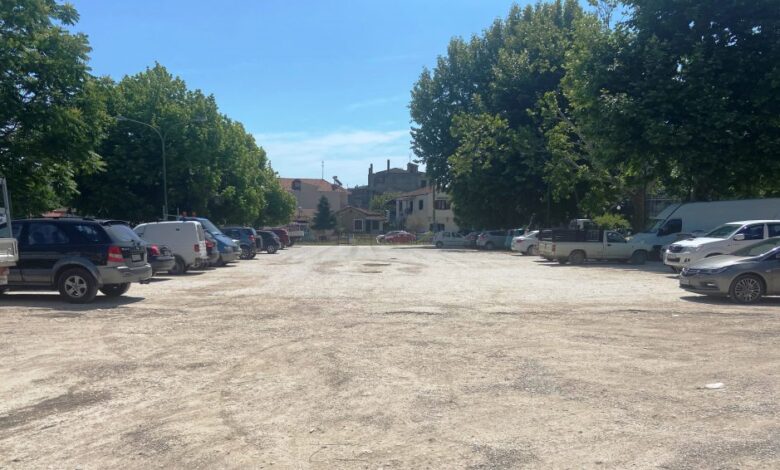 Η-ΤΥΡΑΣ-…σαραντάρισε-και-κατασκευάζει-μια-πλατεία-με-παιδική-χαρά