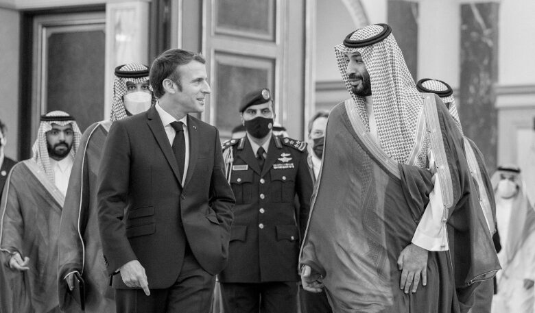 bloomberg:-Περί-«αφοπλισμού-της-Χαμάς»-συζήτησαν-Γαλλία-και-Σαουδική-Αραβία