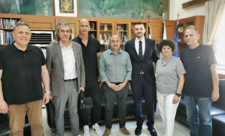 Μπάσκετ-ΑΟΤ:-Ο-Αναστασιάδης-και-μέλη-της-διοίκησης-επισκέφτηκαν-τον-Δήμο-Τρικκαίων