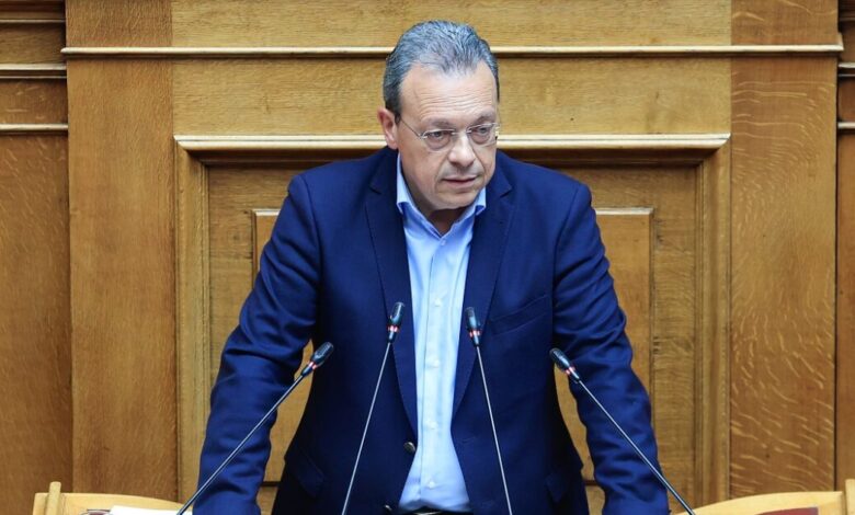 Φάμελλος:-Η-πρόταση-του-ΣΥΡΙΖΑ-για-προανακριτική-θα-θέσει-τα-ερωτήματα-για-όλους-όσο-ψηλά-κι-αν-βρίσκονται